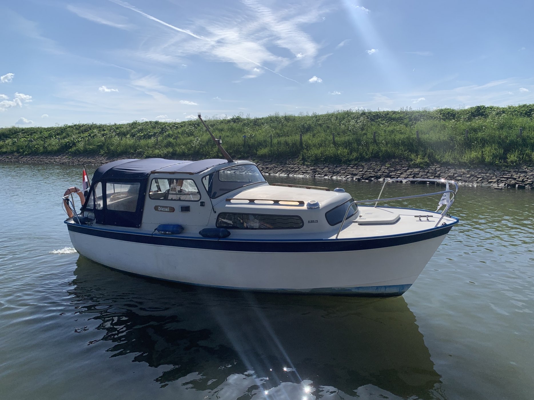 Albin 25 Motor Cruiser