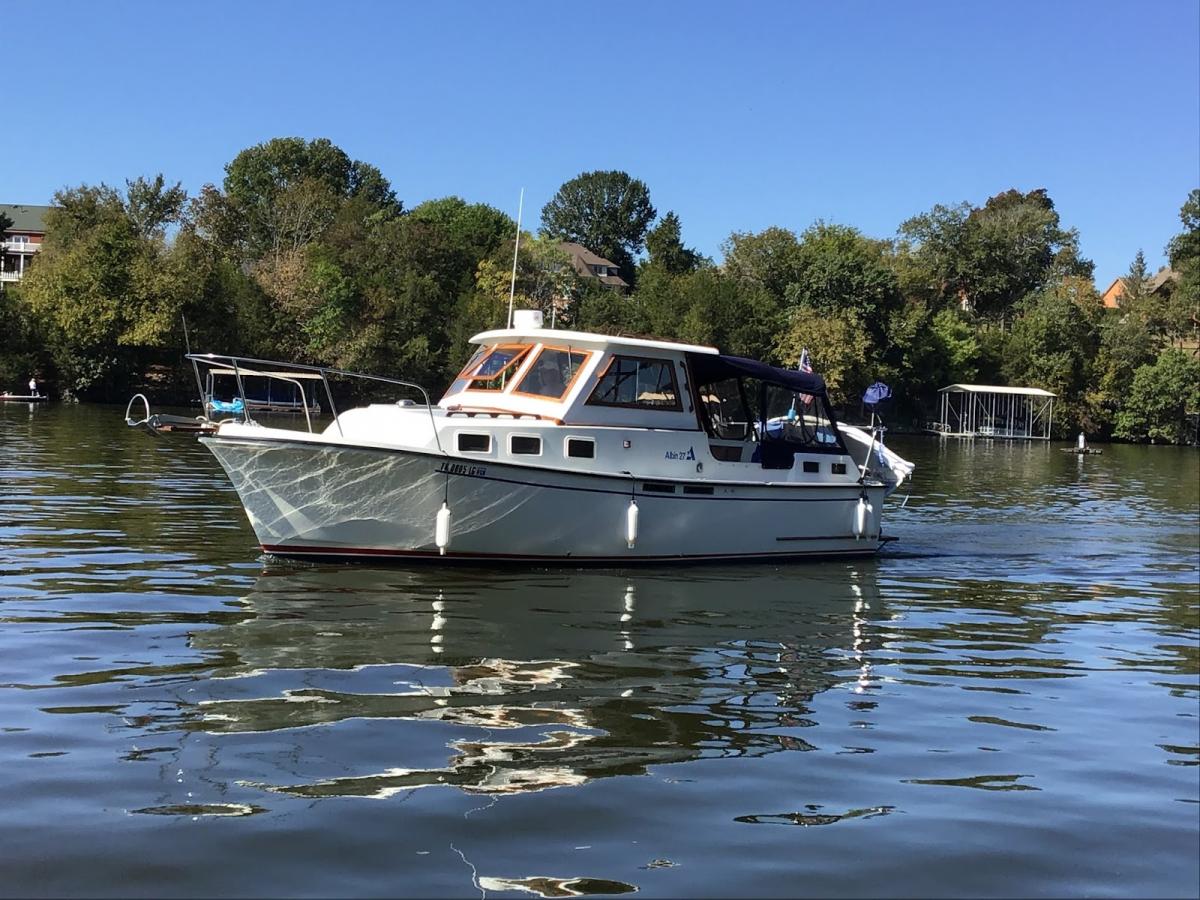 Albin 27 Family Cruiser