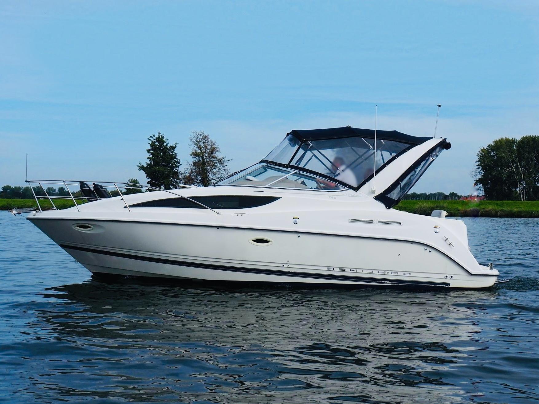 Bayliner 2855 Ciera Sunbridge Multi-Generation Sunbridge
