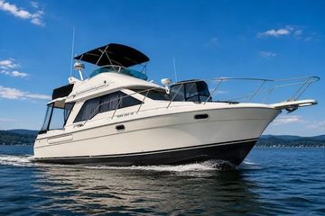 Bayliner 3388 Motor Yacht Flybridge Motor Yacht