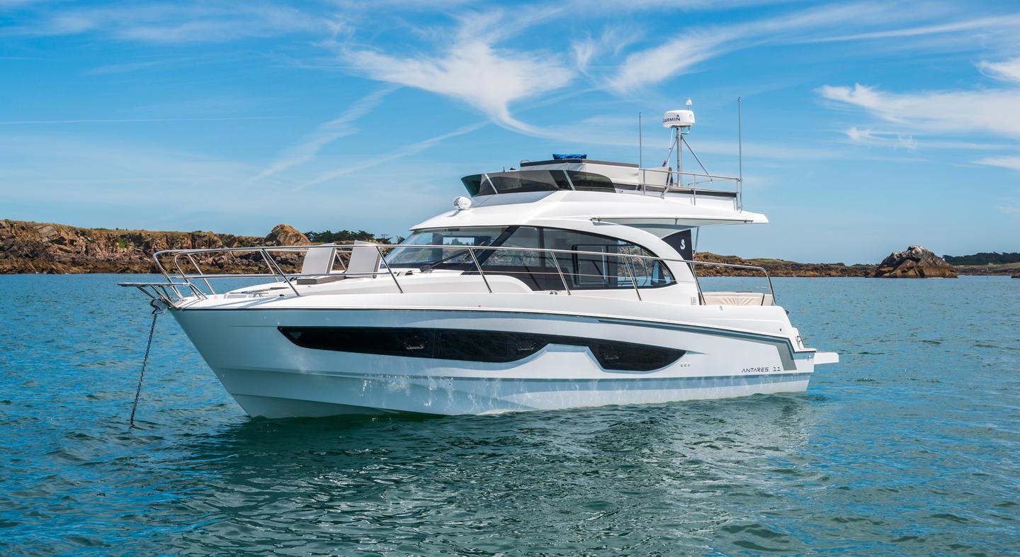 Beneteau Antares 11 Coupé