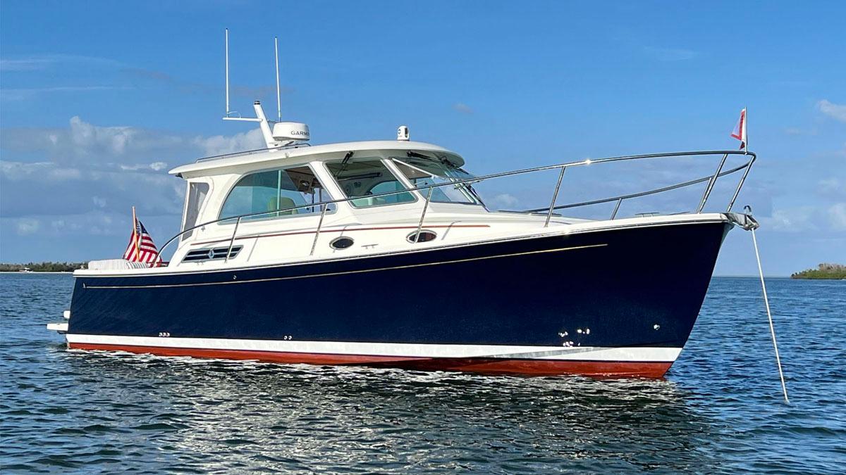 Back Cove 32 Downeast Cruiser