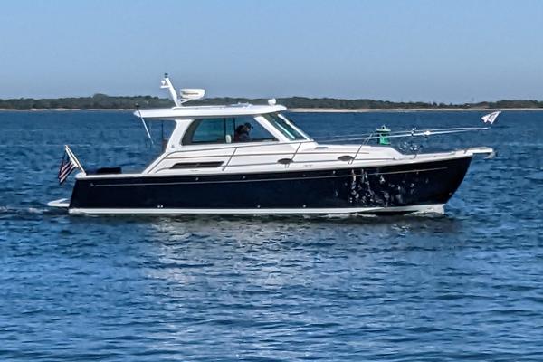 Back Cove 33 Downeast Cruiser