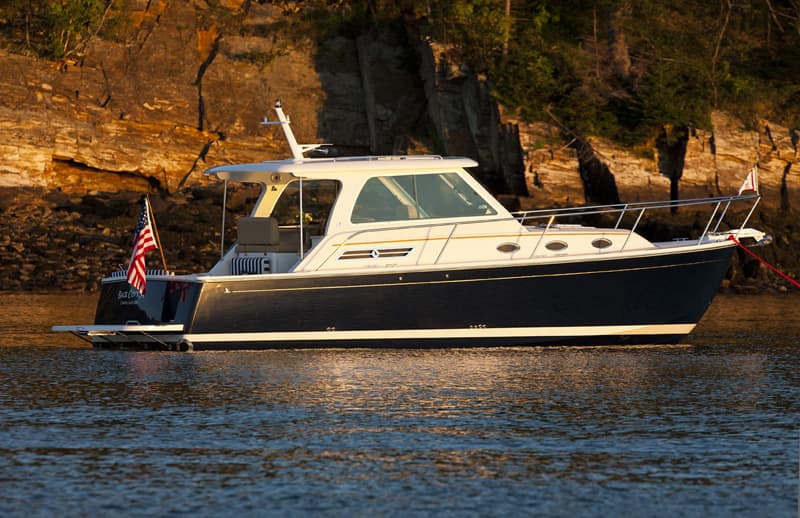 Back Cove 34 Downeast Cruiser