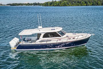 Back Cove 39O Outboard Salon Cruiser
