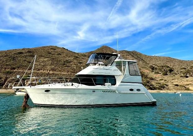 Carver 355 / 356 Motor Yacht Aft Cabin Motor Yacht