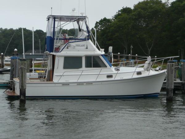 Cape Dory 30 PowerYacht Flybridge