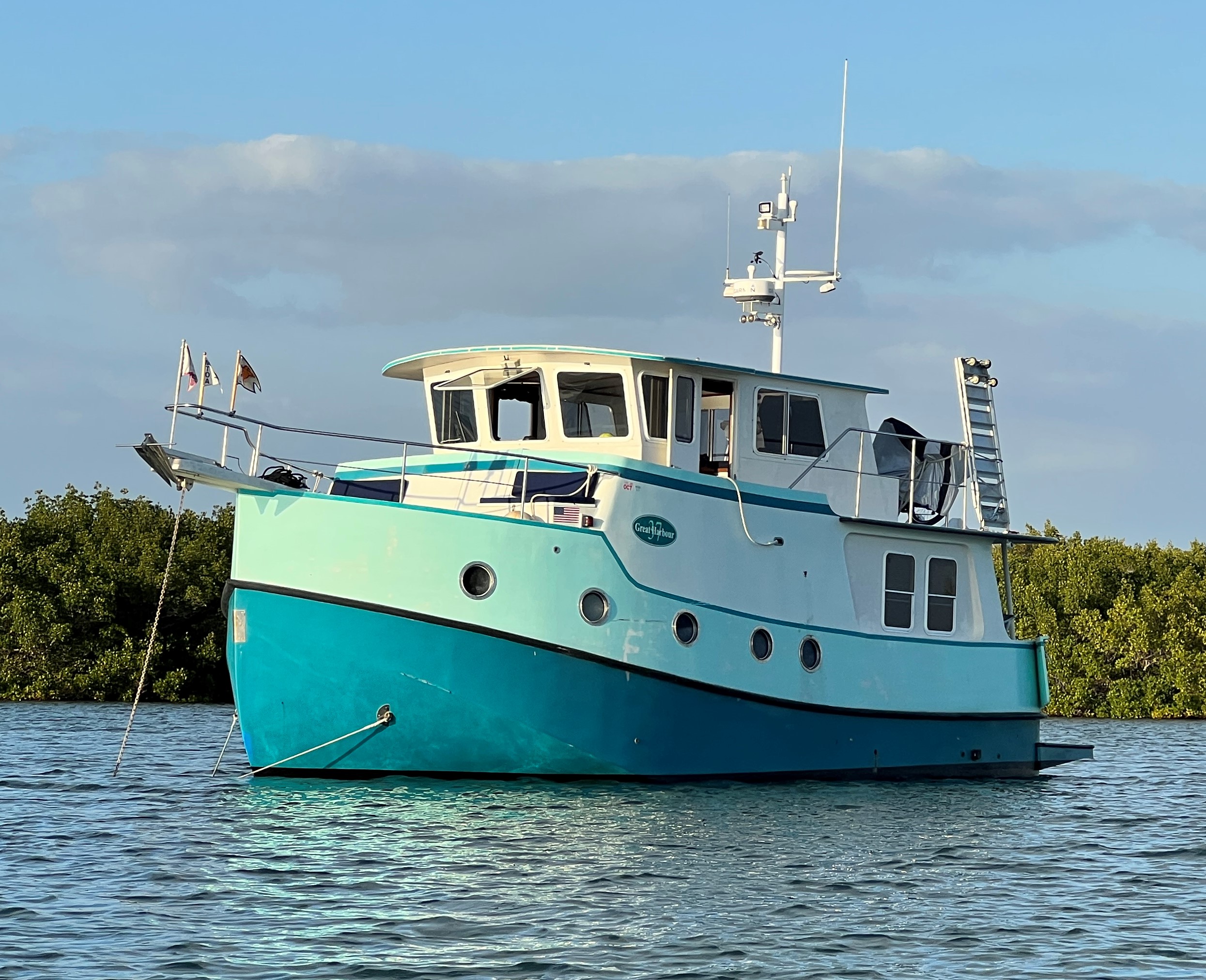 Great Harbour GH37 Raised-Pilothouse Liveaboard Trawler