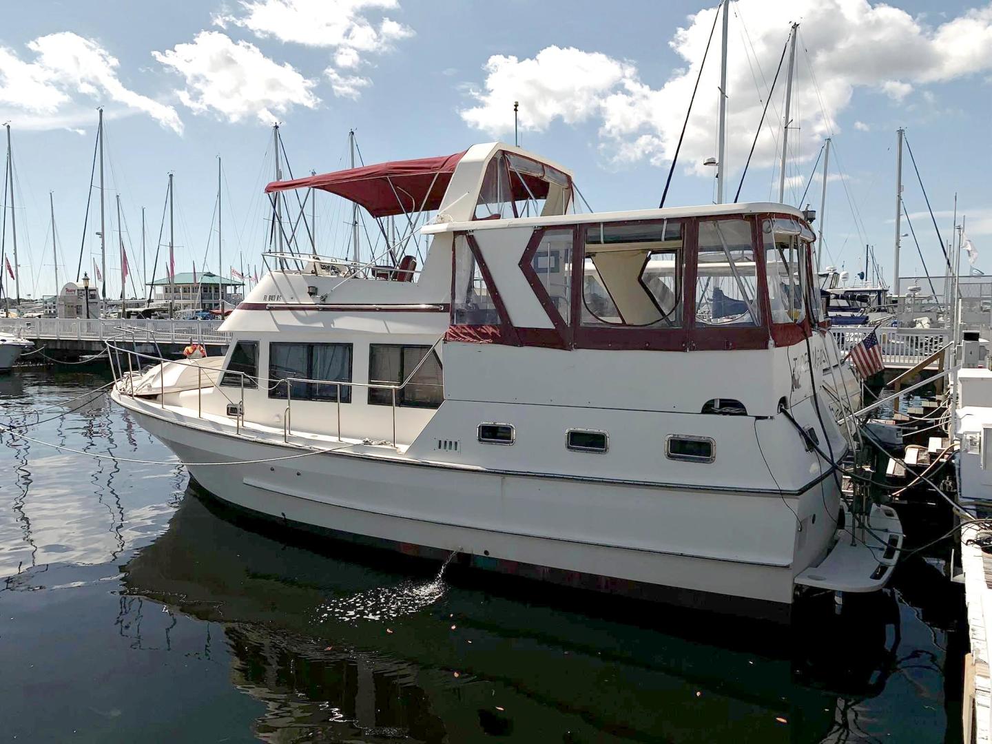 Marine Trader 38 Sundeck Sundeck