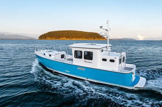 SeaPiper 35 Narrow-Beam Long-Range Cruiser