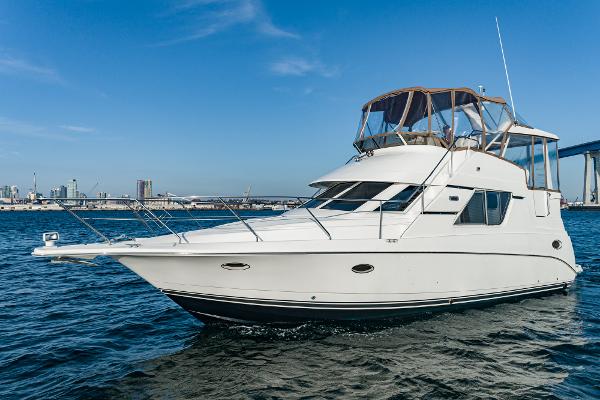 Silverton 352 Motor Yacht SideWalk Motor Yacht